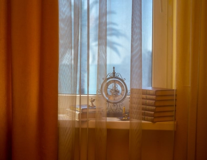 Семейный 2-местный 1-комнатный стандарт 1 категория, с балконом вид во двор - Гостиница «Абхазия» Новый Афон