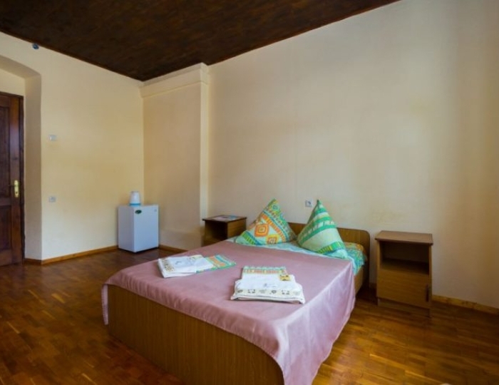 Семейный 2-местный 1-комнатный стандарт 2 категория, без балкона - Гостиница «Абхазия» Новый Афон