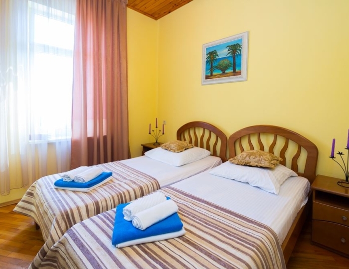 Стандарт 2-местный 2-комнатный без балкона №10 - Гостиница «Абхазия» Новый Афон